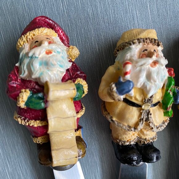 Five Christmas Cheese/Butter Spreaders. Cute detailed Santas and Snowman - Picture 6 of 7